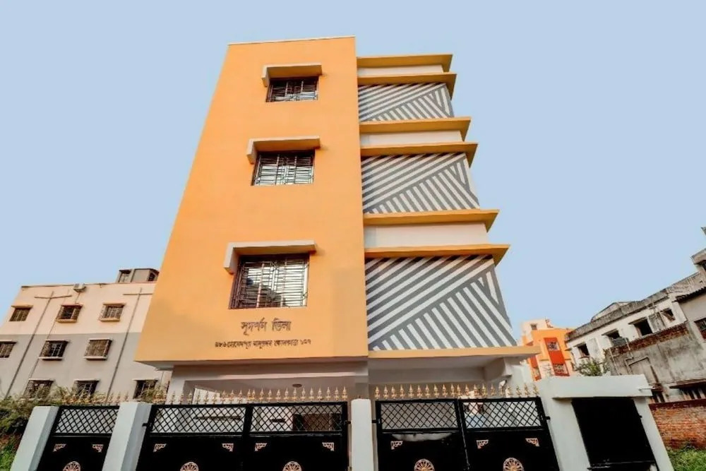 Goroomgo Priyanshu Guest House Ruby Kolkata