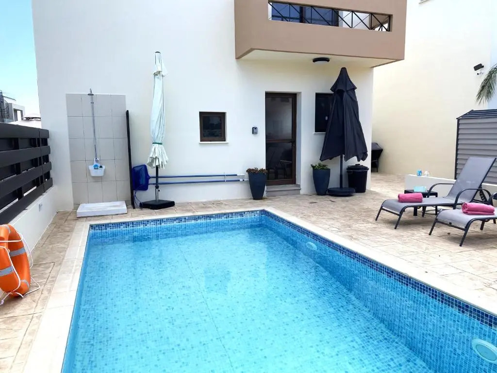Serena Holiday Villa DPS6