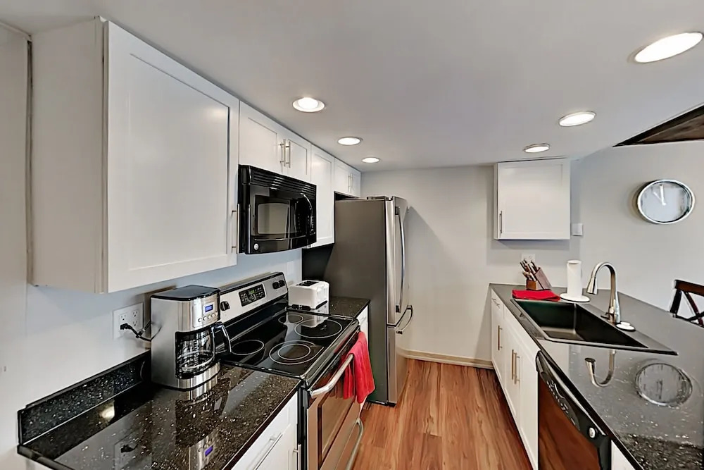 E Lionshead Condo #402 3 Bedrooms 3 Bathrooms Condo