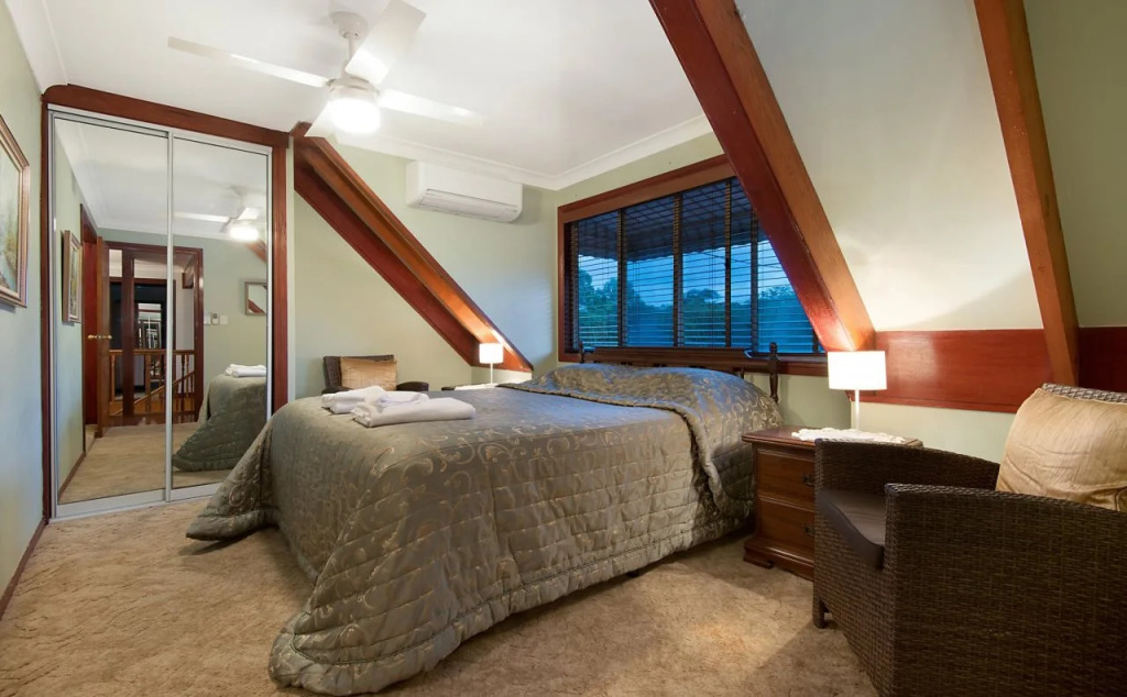 Ainslie Manor Guest House