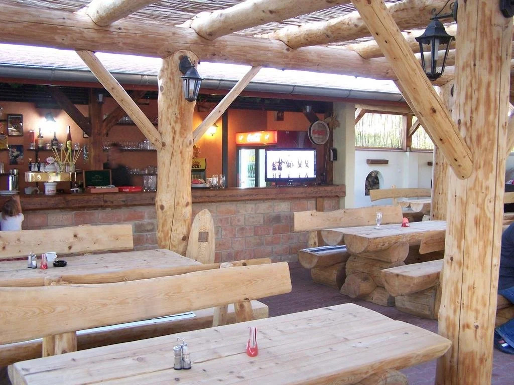 Penzion Kometa - rodinný pobyt u Novomlýnských jezer s komfortem, restaurací a dětskou zónou