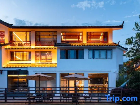 Yipinji | Mont Hidden Mist · Zen Style Designer Resort Courtyard (Lijiang Old Town Water Truck Shop)