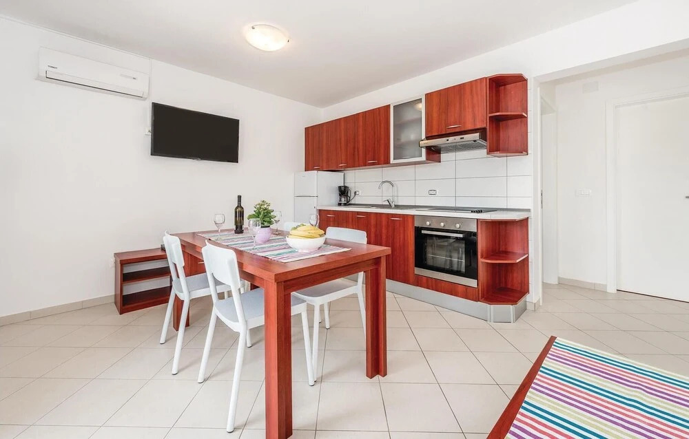 Amazing Home in Grebastica With Wifi and 1 Bedrooms