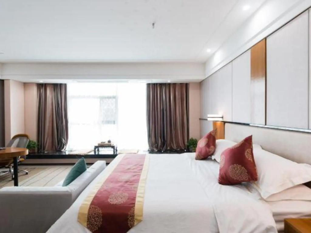 Yuanming Lake Junlan Hotel
