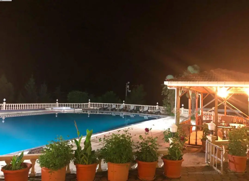 Zarha Mountain Resort
