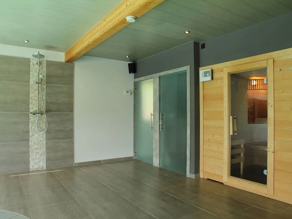Modern Villa with Indoor Pool & Hot Tub in Malmedy