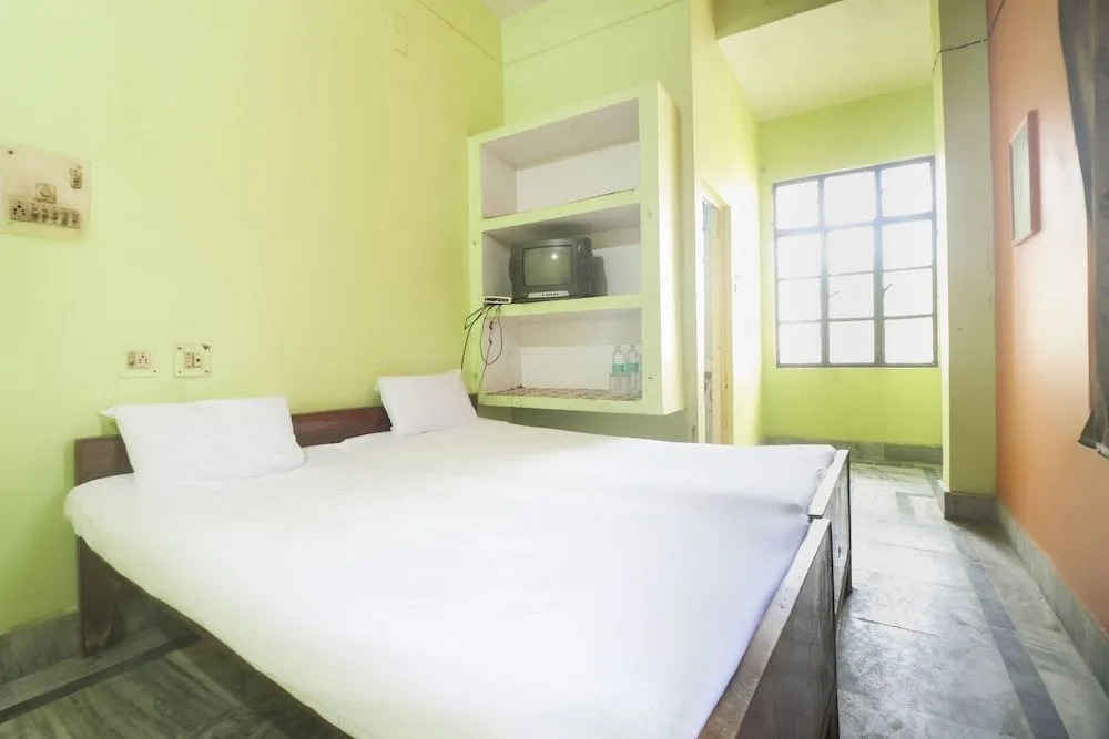 Spot On 60947 Godavari Lodge