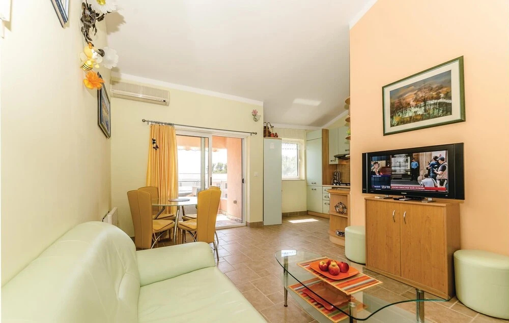Beautiful Apartment in Privlaka With 2 Bedrooms and Wifi