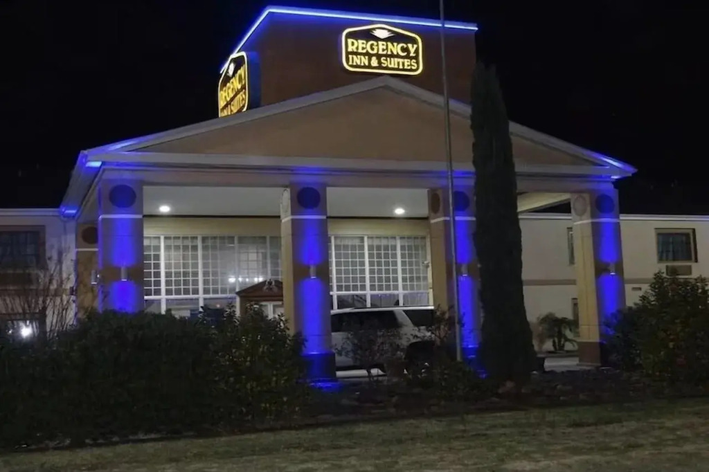 Regency Inn & Suites Houston East I 10