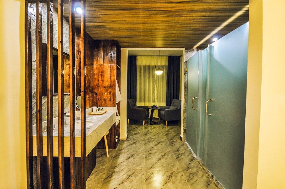 Moonlight Hotel