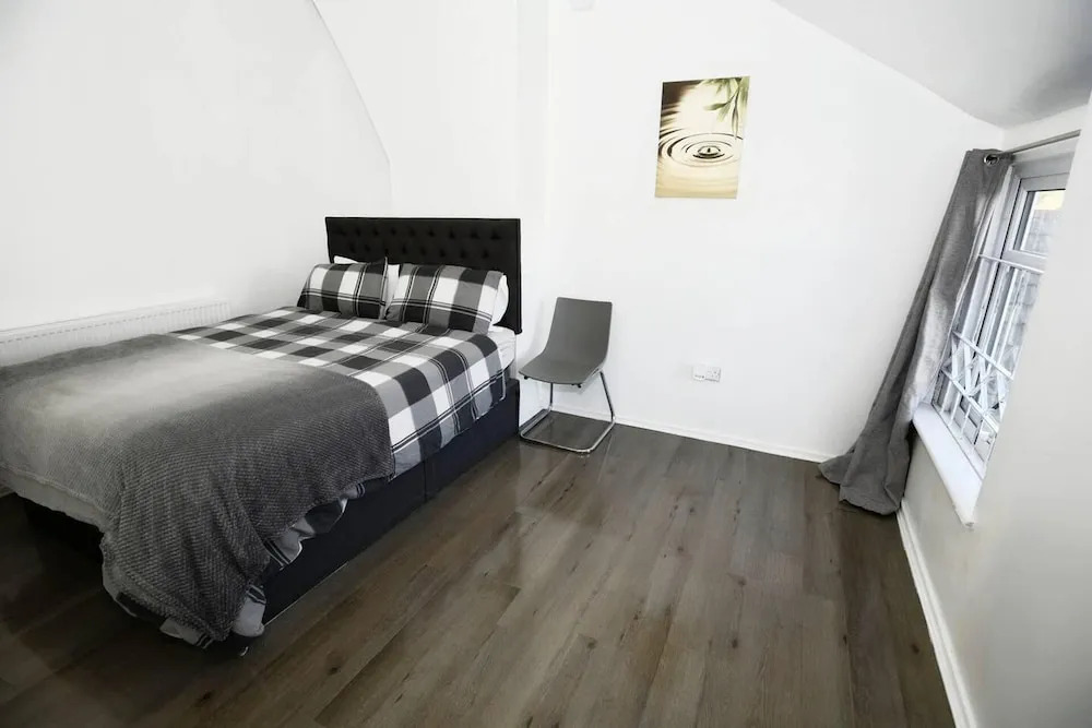 3-beds House in Manchester for up to 6 People