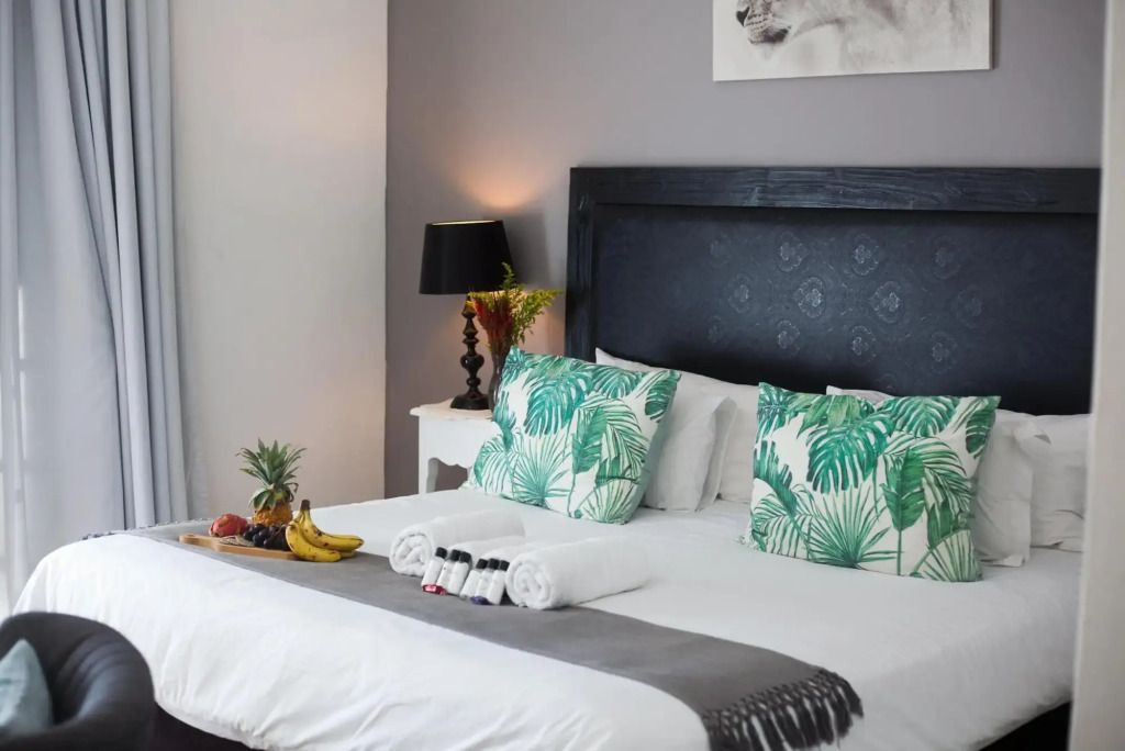 Caza Beach Guesthouse
