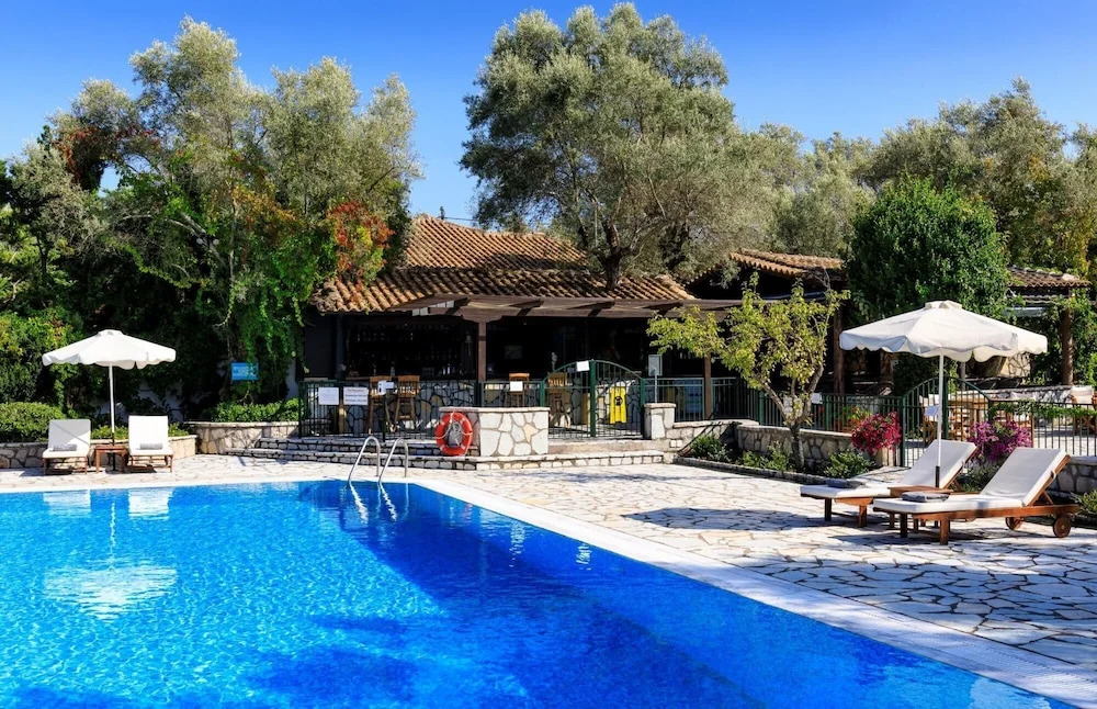 Mousses Villas - Villa Castor - A Detached Three-bedroom Villa With Private Pool and Access to Childcare Facilities