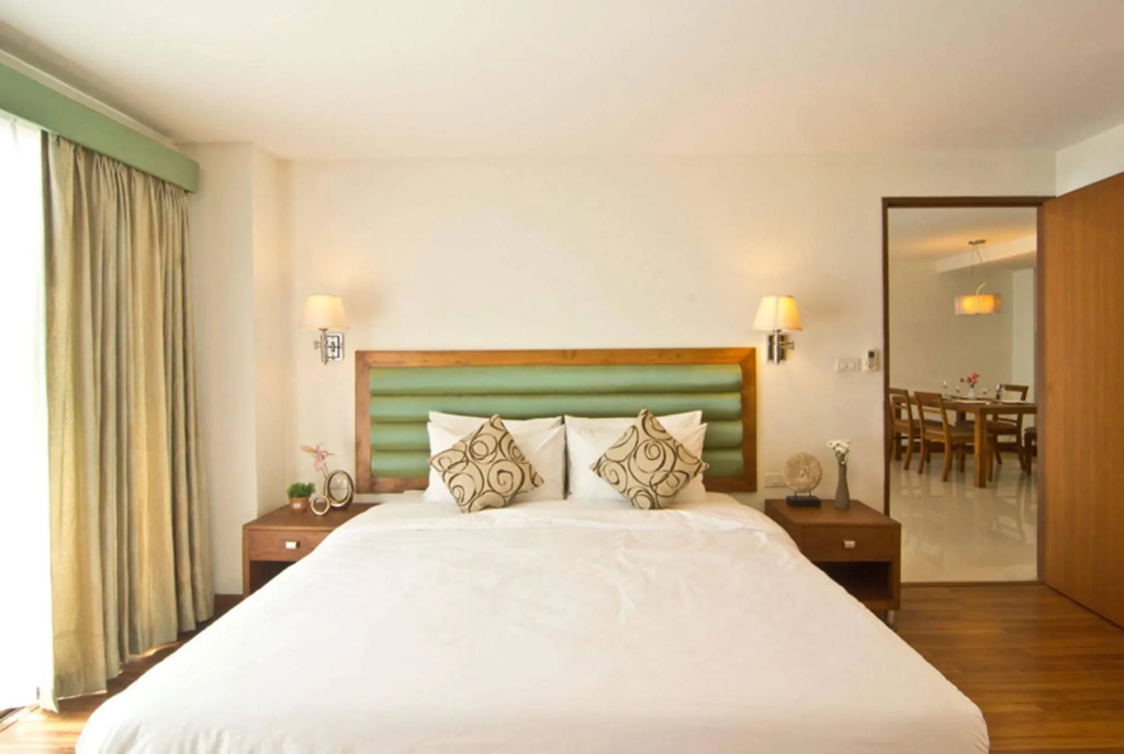 Lasalle Suites Hotel & Residence