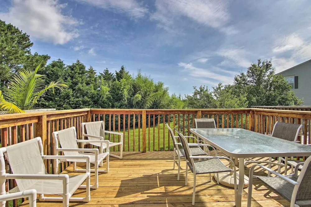 Pool Access & Deck: Bethany Beach Gem
