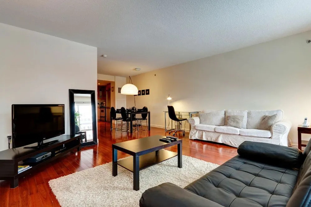 Bleury Furnished Suites by Hometrotting