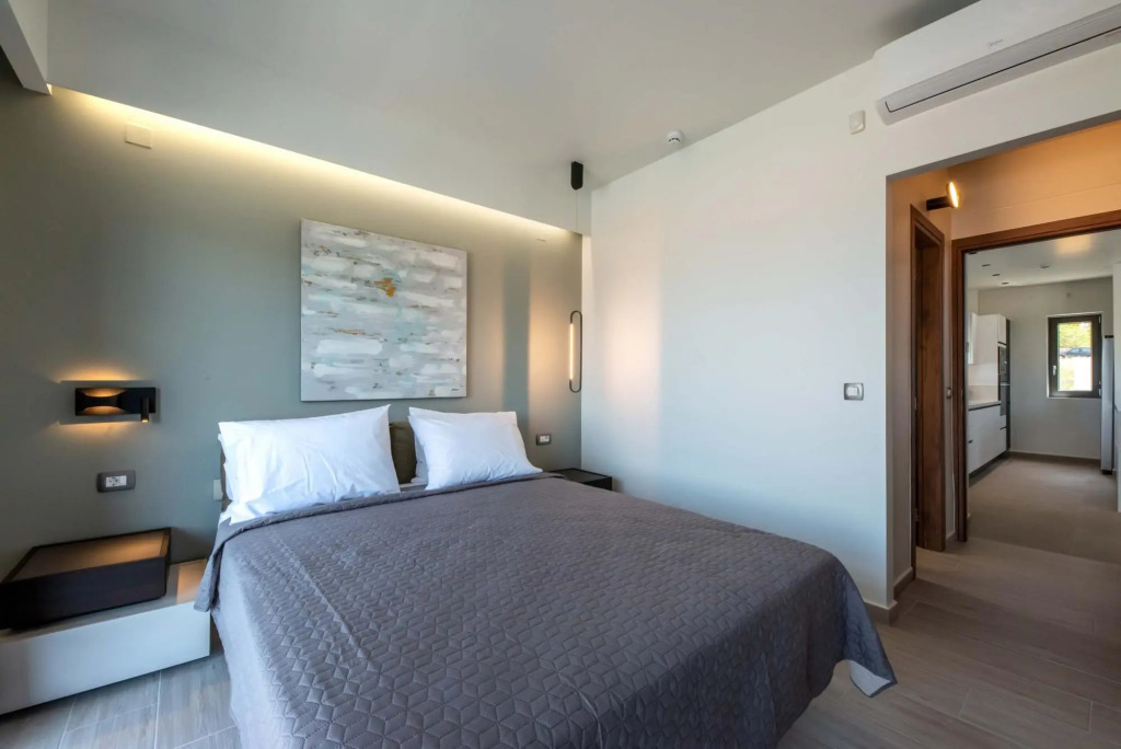 Seafront villas I "Free" Heated pools & 100m to Sea