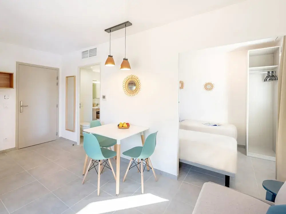 Nice Apartment With Shared Pool