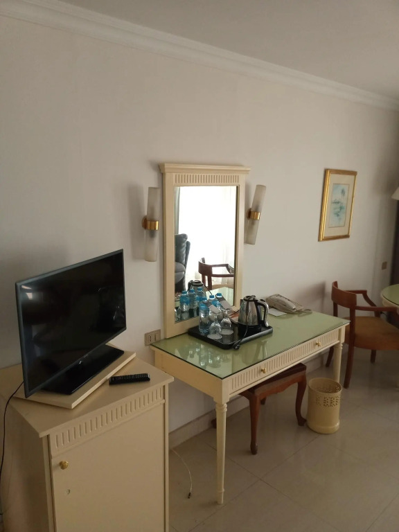 Cairo Pyramids Hotel