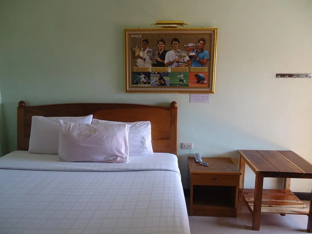 Phadaeng Hotel