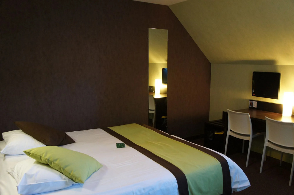 Logis Golfe Hotel