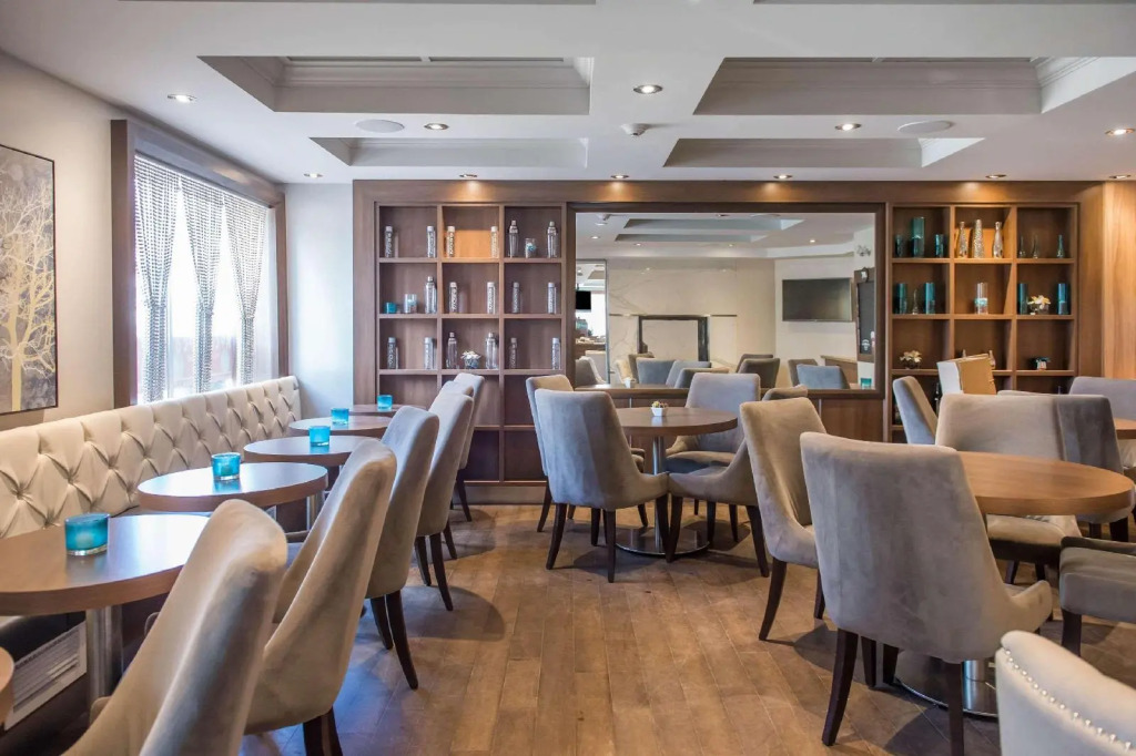 Les Suites Victoria, an Ascend Collection Hotel