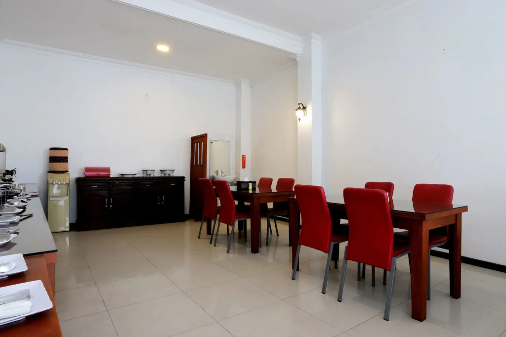 Urbanview Omah Pari Boutique Hotel