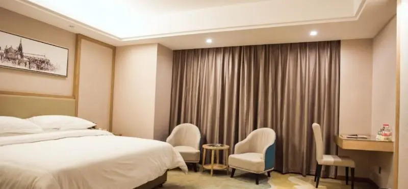 Vienna Hotel (Qingyuan Zhongshan Park Century Plaza)
