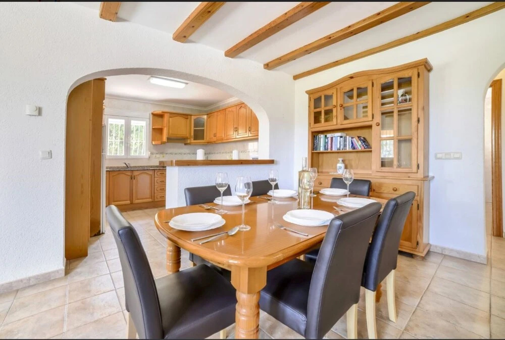 Villa - 5 Bedrooms - 107482