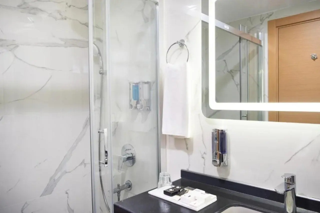 Istanbul Taksim Pera Star Hotel - Istiklal Street