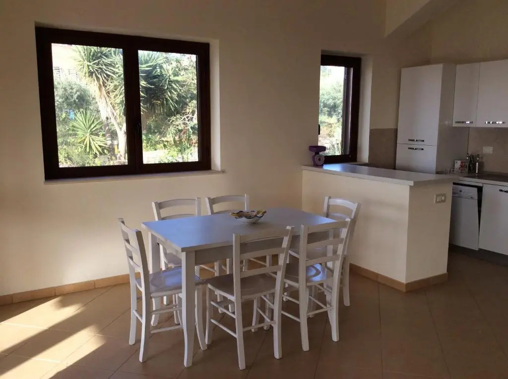 Nuovo Apt in Villa full optional con piscina e veranda vista mare a 500 mt dalla spiaggia della Scala