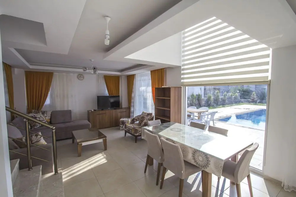 Villa Frezya by Villamnet