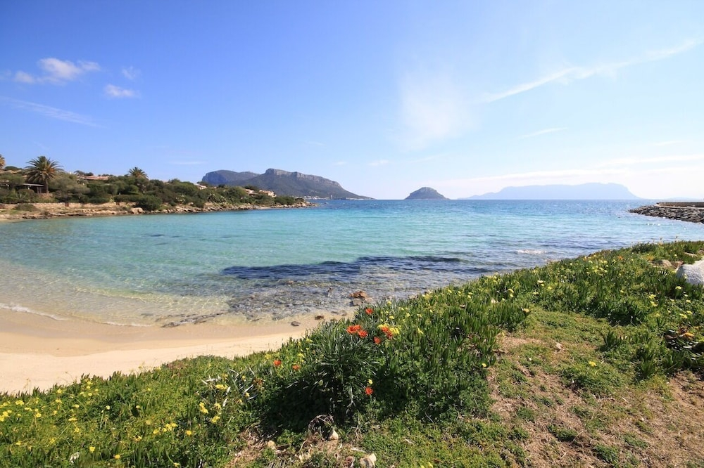 SAbba seafront apartments - Your House in Sardinia