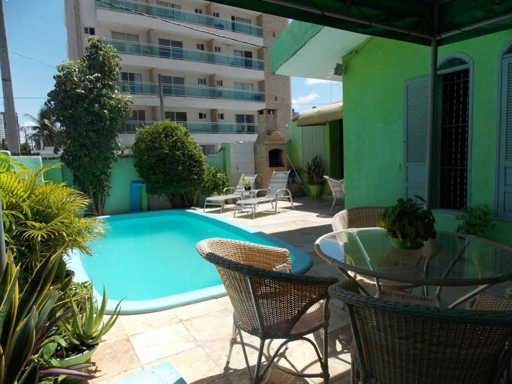 Verdes Mares Hostel