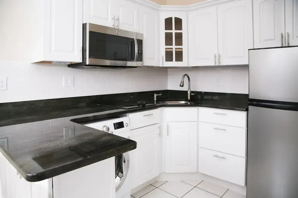 Pleasant Back Bay Suites by Sonder