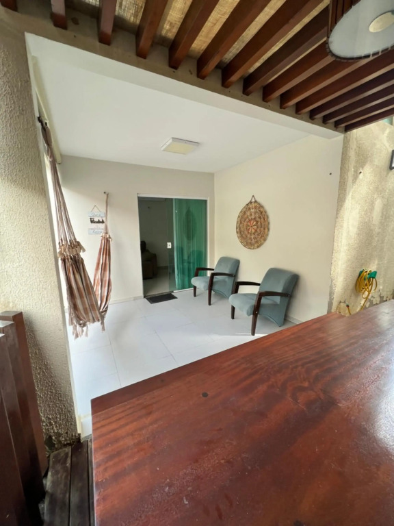Casa em Condomínio agradável com fundo pro rio