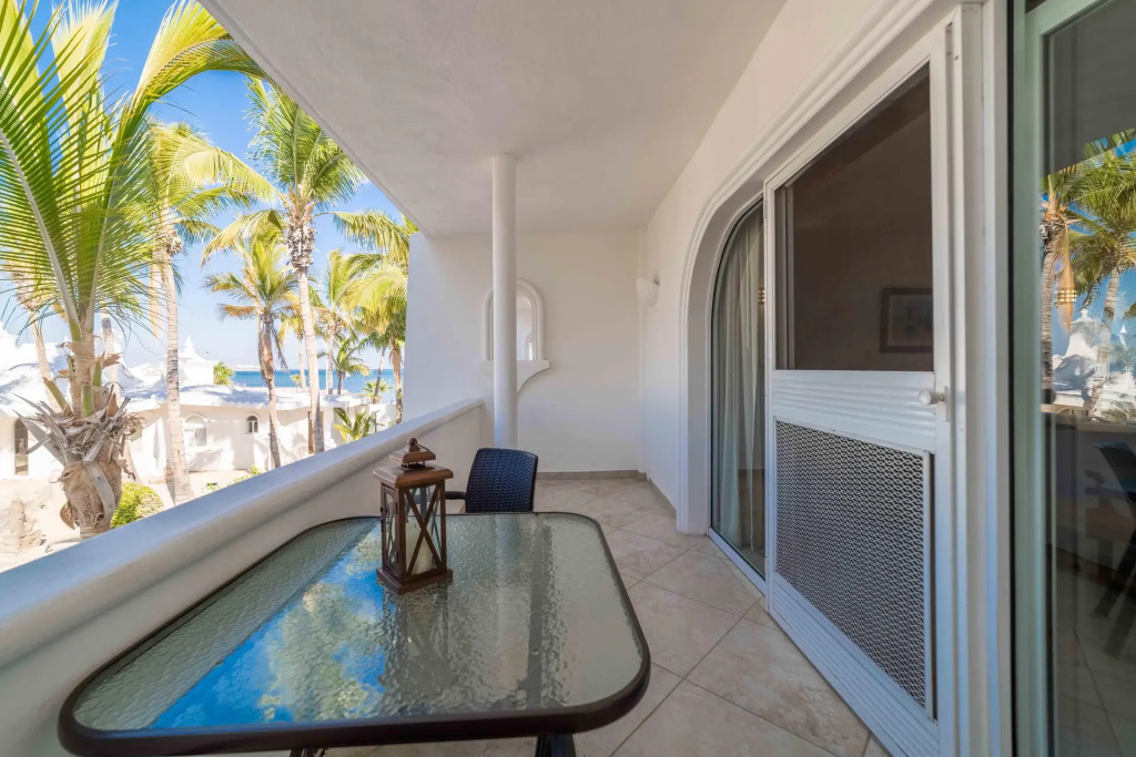Hotel & Suites El Moro