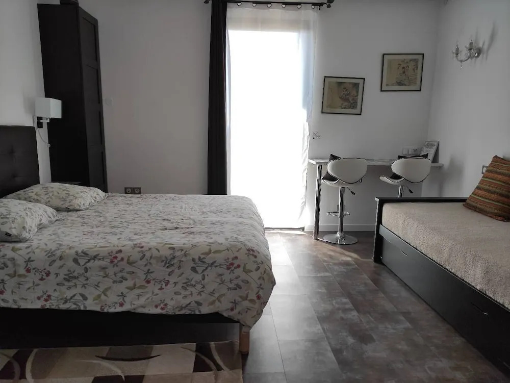 Maison dhôtes Coeur dHérault - Gîte et Chambres dhôtes - SPA & Massages
