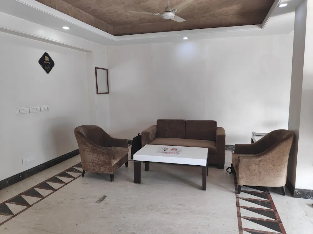 Aadhar Hotel