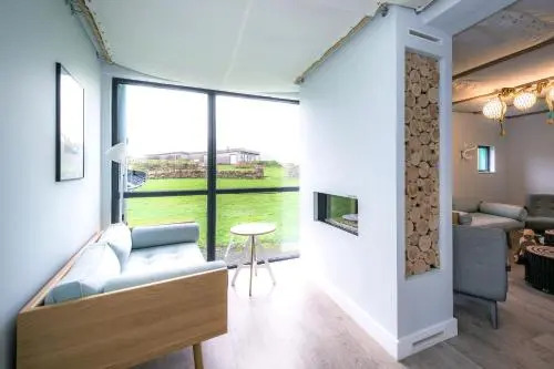 Kitty Lass- 2 Bed Luxury Apartment by Together Travel