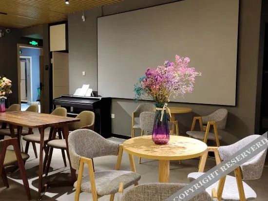 Sheng 45 Youth Hotel