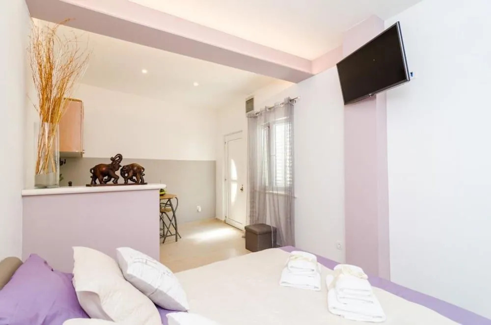 Apartment & Room Lady O