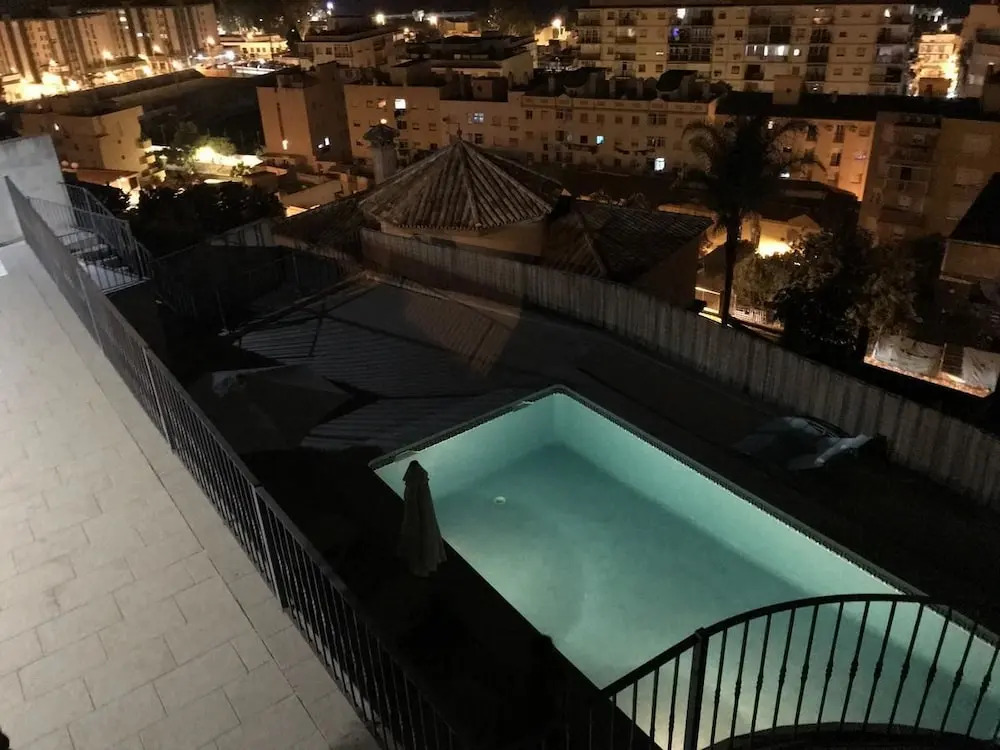 Rooms in Seafront Villa
