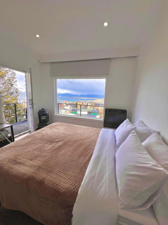 Balcón Austral beautiful apartment with incredible views of the mountains and the city