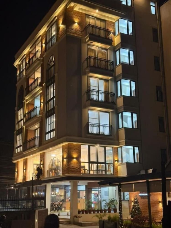 Luminous Apartments & Suites
