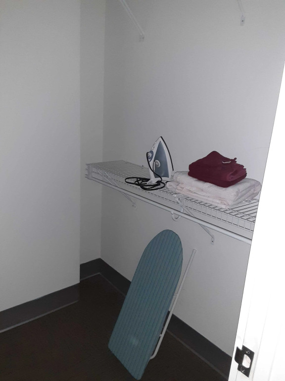 Great Value 1 Bedroom Apartment! Fast Wifi!