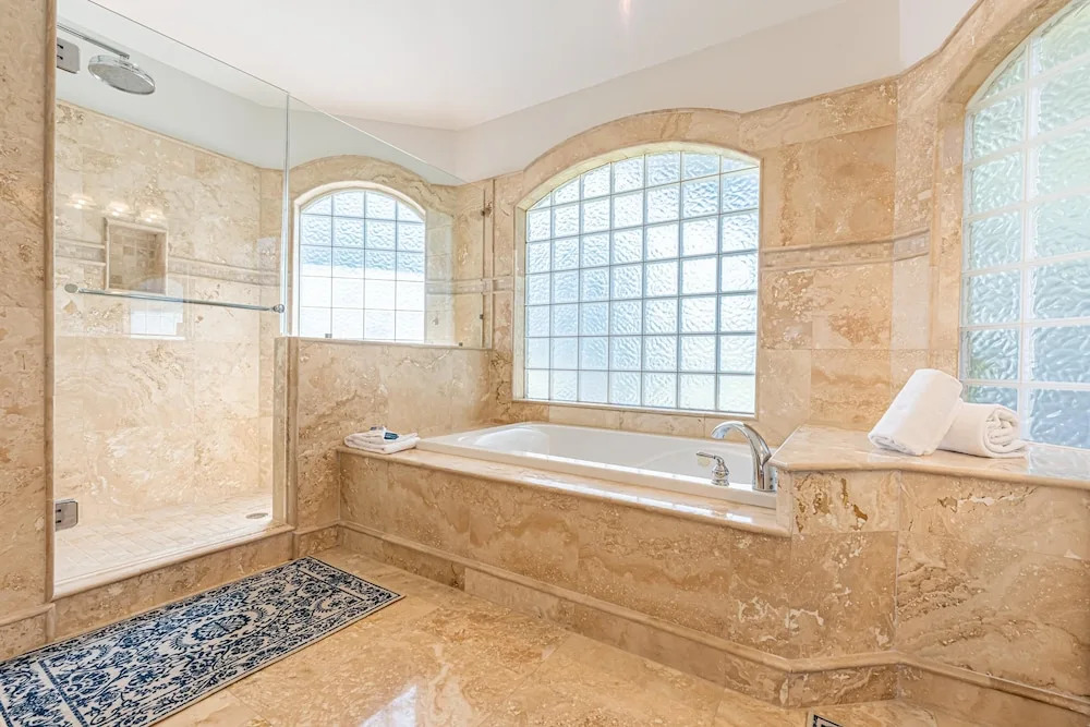 Bayshore Breeze S 31 Bayshore Dr 4BR 2BA 9
