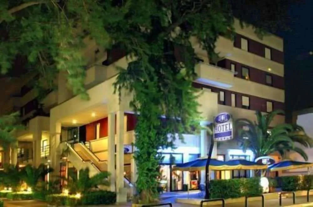 Hotel Blue Roses