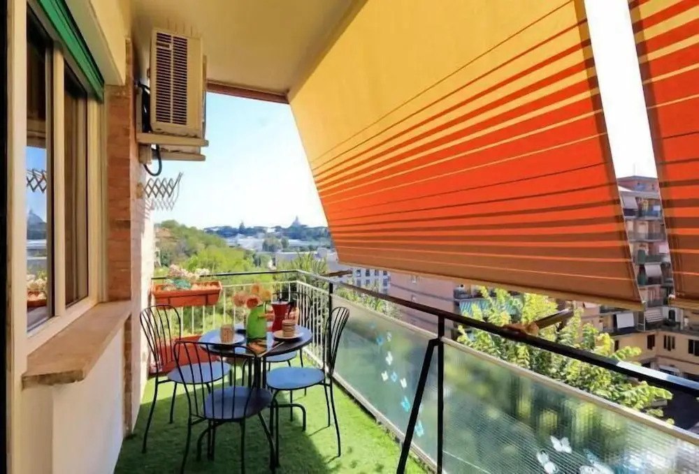 Delmiranis Book Apartments - Vatican View