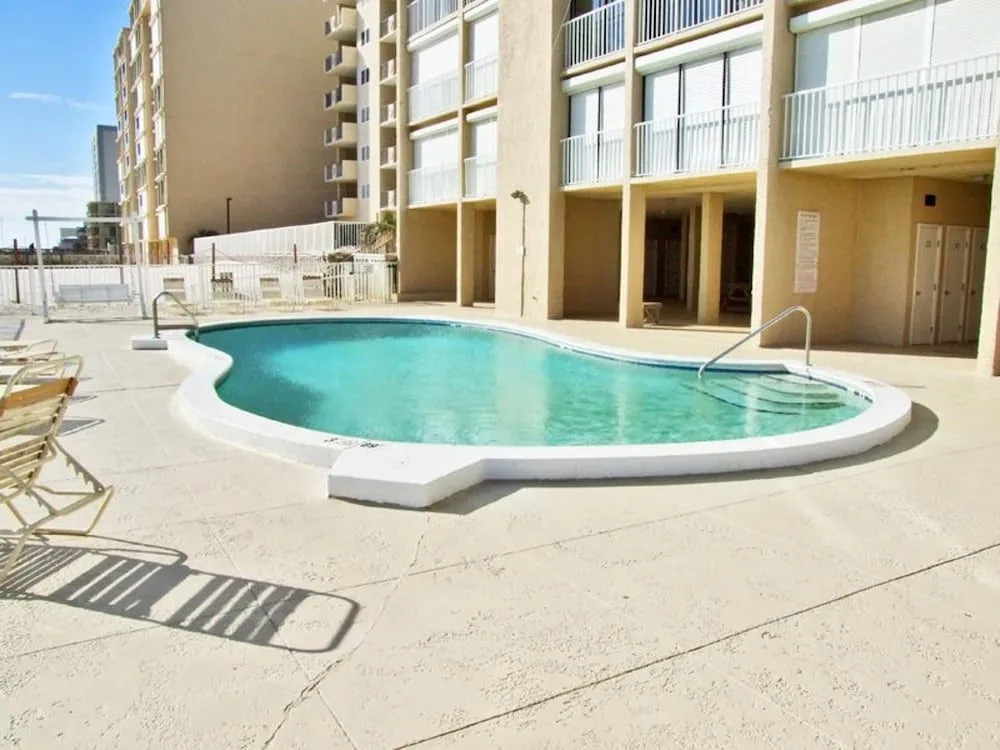 The Edgewater 44